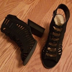{Report} Black Open Toed Heeled Sandals